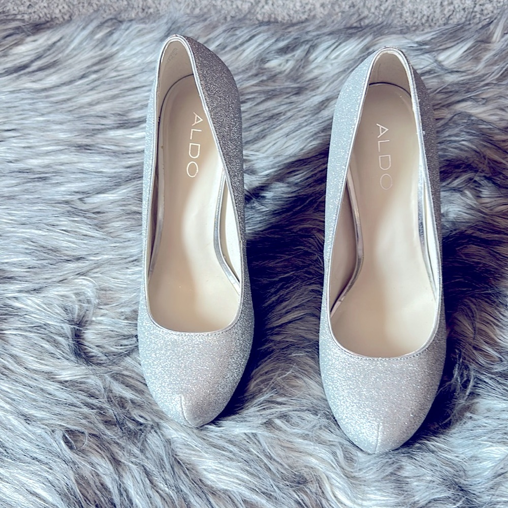 Sequined sparkly Aldo heels.  Size 8. Never worn.